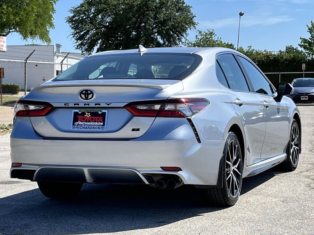 Used 2024 Toyota Camry SE w/Sport Softex Seat Trim w/Fabric/18-in Alloy Sedan