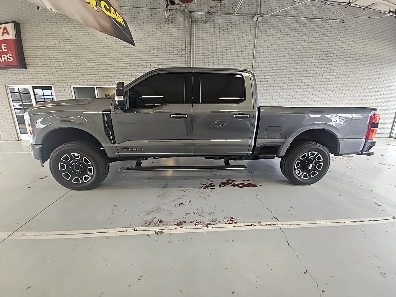 2025 Ford F-250 Super Duty Platinum