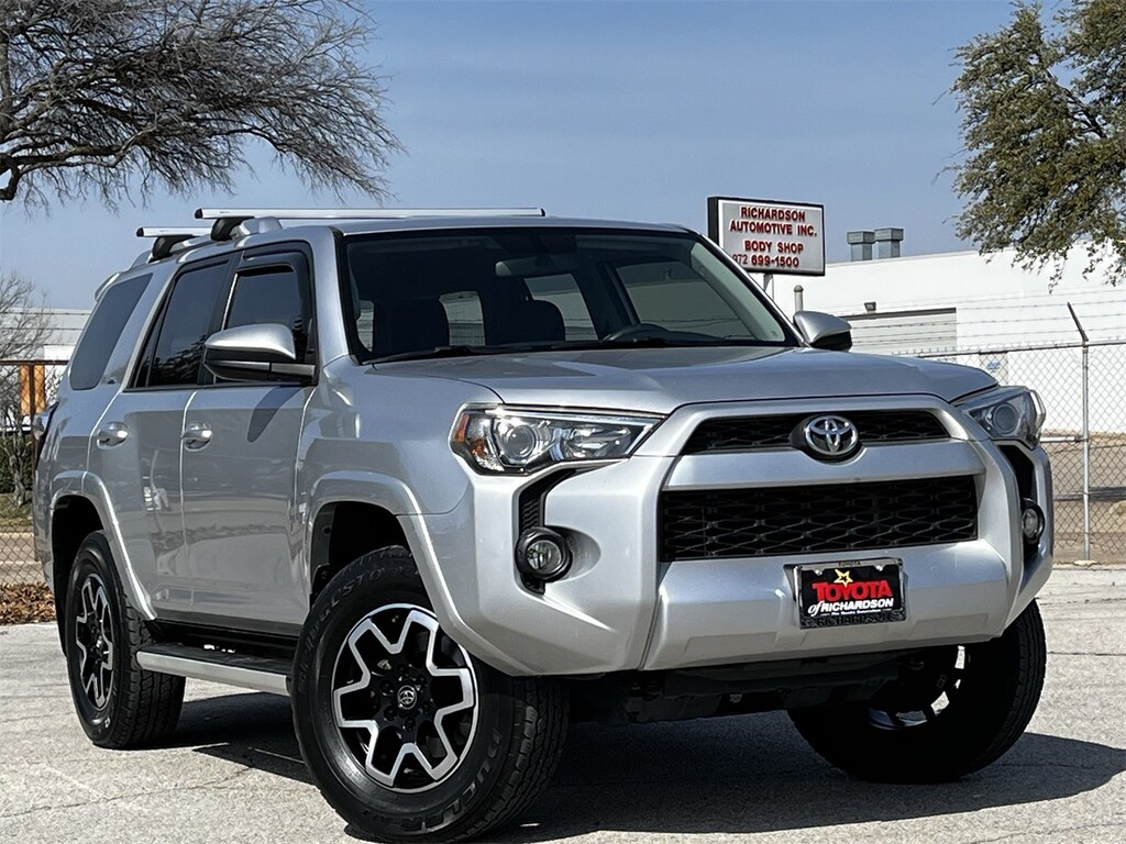 Used 2017 Toyota 4Runner SR5 w/17-in x 7.0-in 6-Spoke Alloy Wheels SUV
