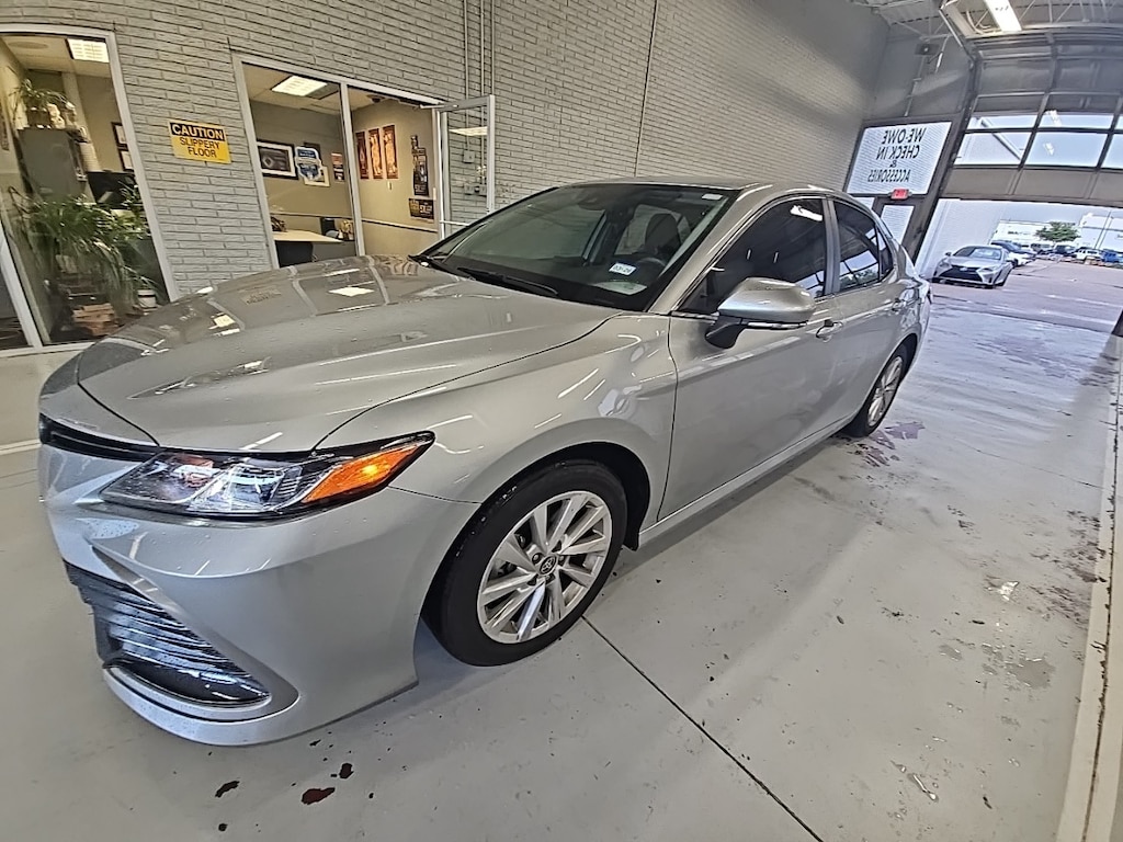 Used 2023 Toyota Camry LE w/Super Low Miles/Smart-key Start Sedan