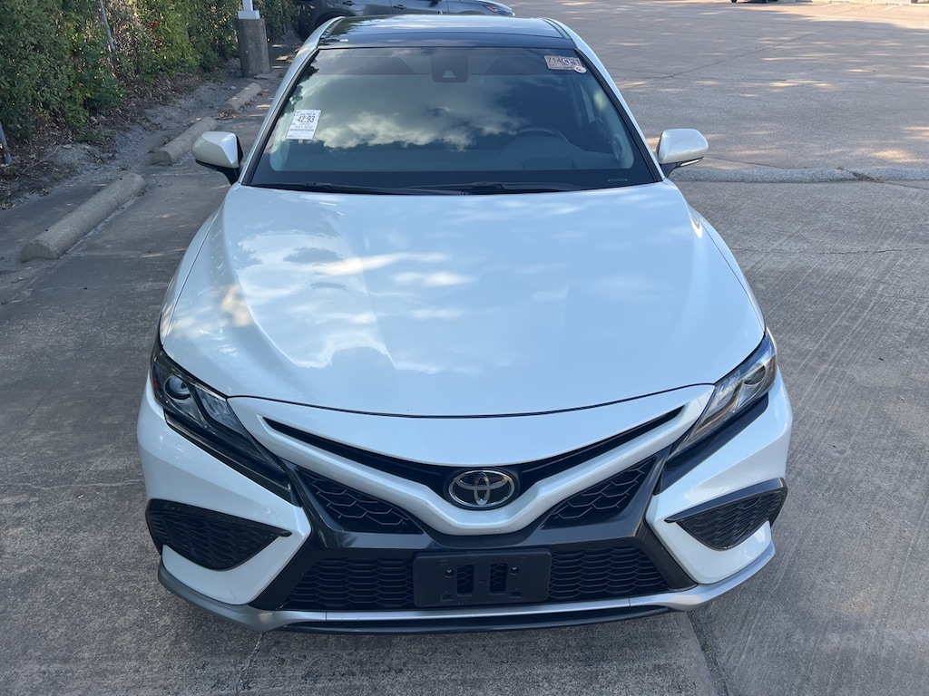 Used 2022 Toyota Camry XSE V6 w/Pano-Roof/Leather/HUD/19-in Alloy Sedan