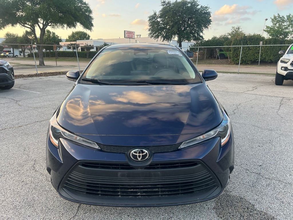 Used 2025 Toyota Corolla LE w/8-Inchtoyota Audio Multimedia Radio Sedan