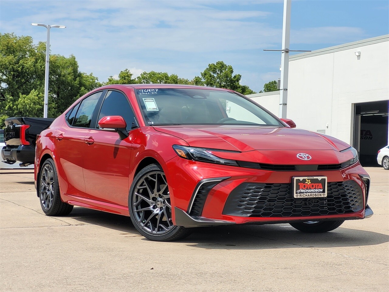 2025 Toyota Camry SE photo 2