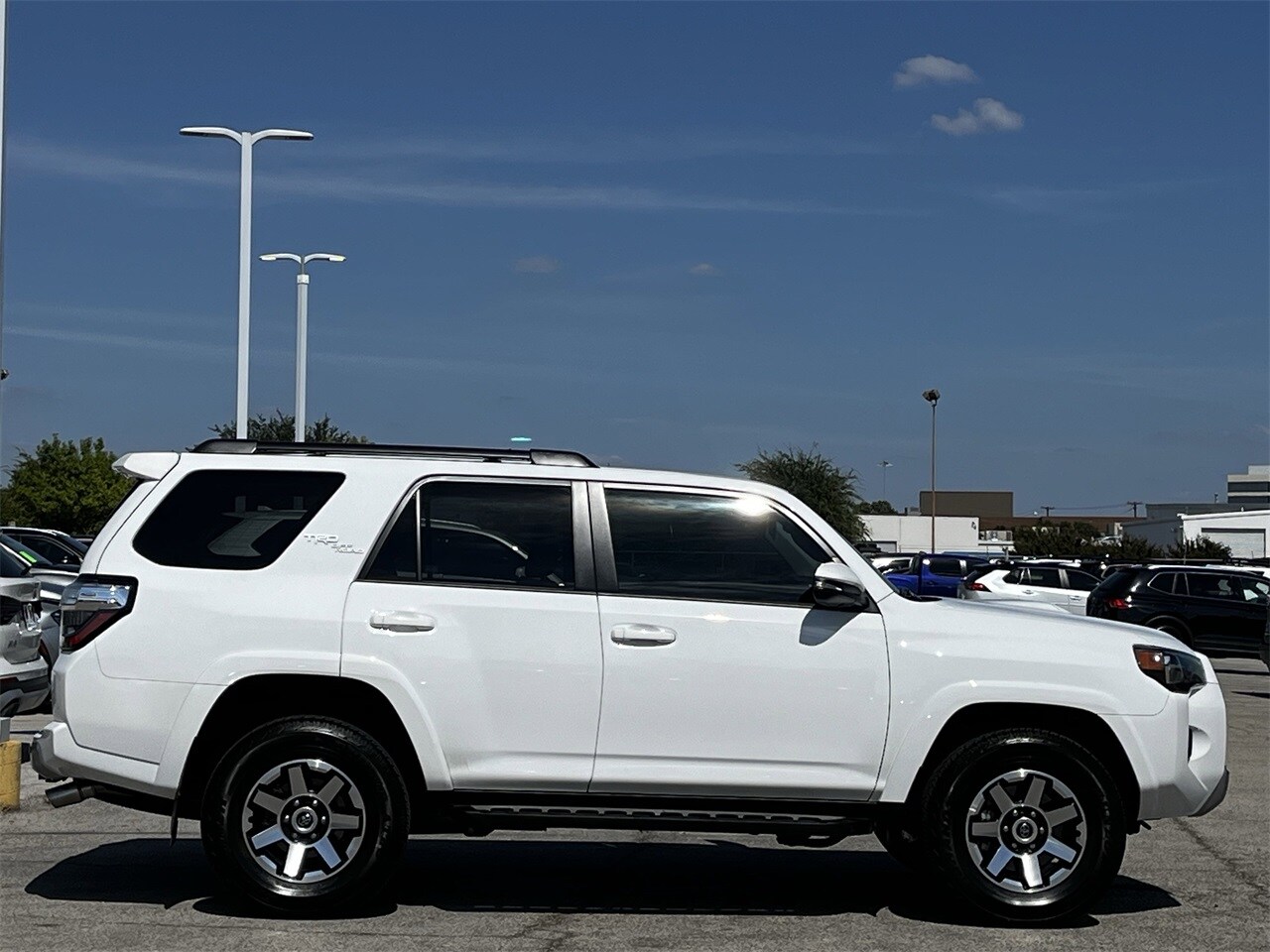 2022 Toyota 4Runner TRD Off-Road Premium photo 3