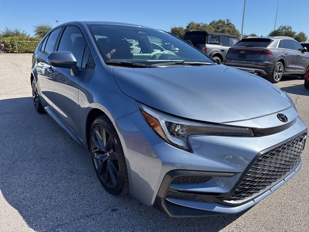 Used 2024 Toyota Corolla SE w/18-in Alloy w/Graphite-Colored Finish Sedan