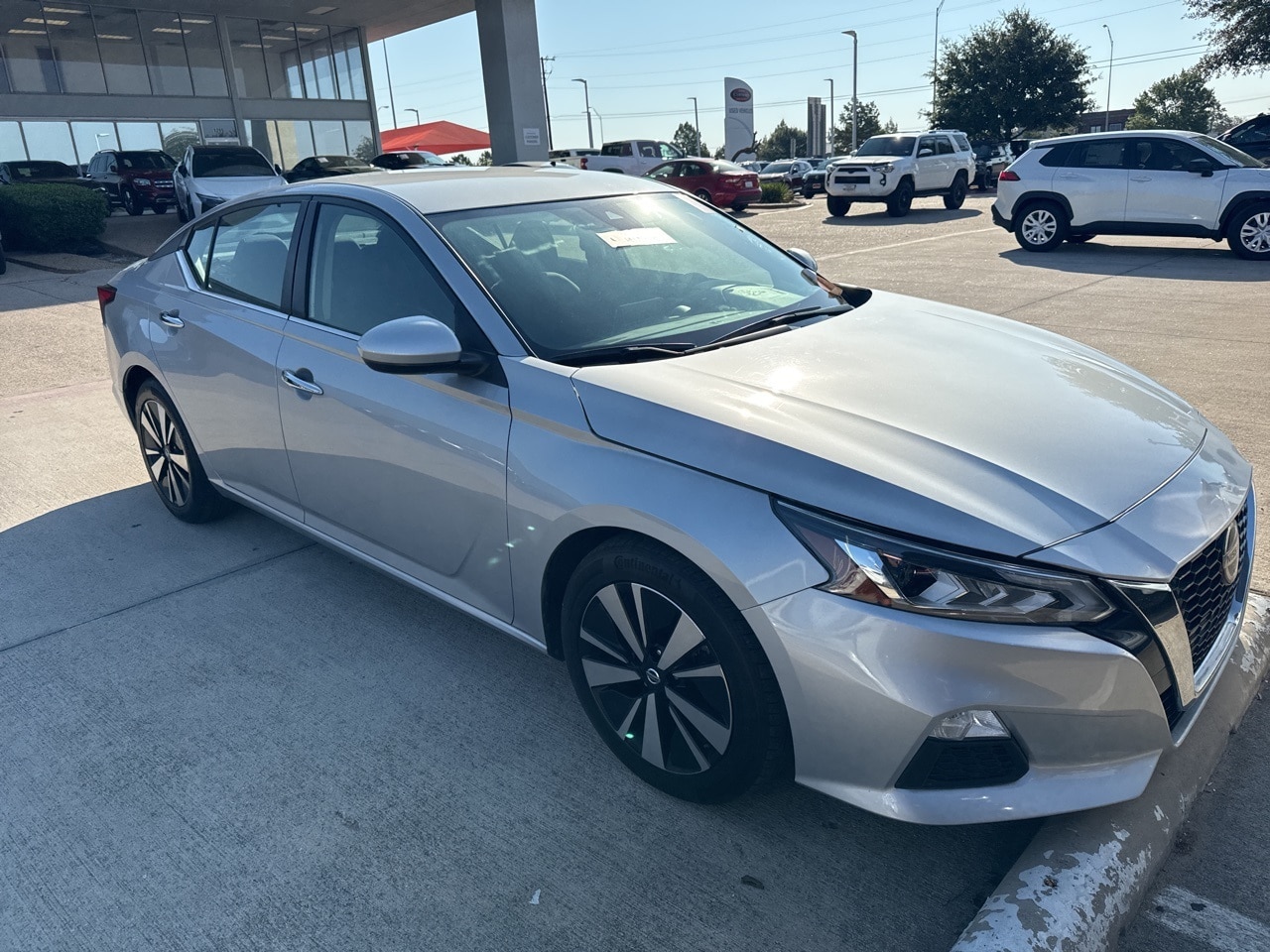 Used 2022 Nissan Altima SV with VIN 1N4BL4DV8NN382839 for sale in Richardson, TX