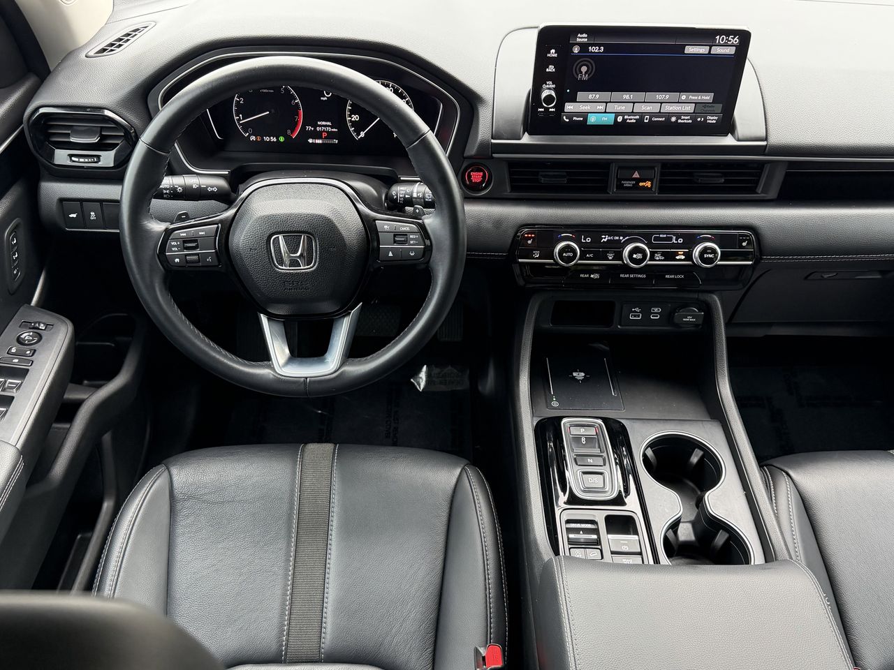 2025 Honda Pilot EX-L - Photo 12
