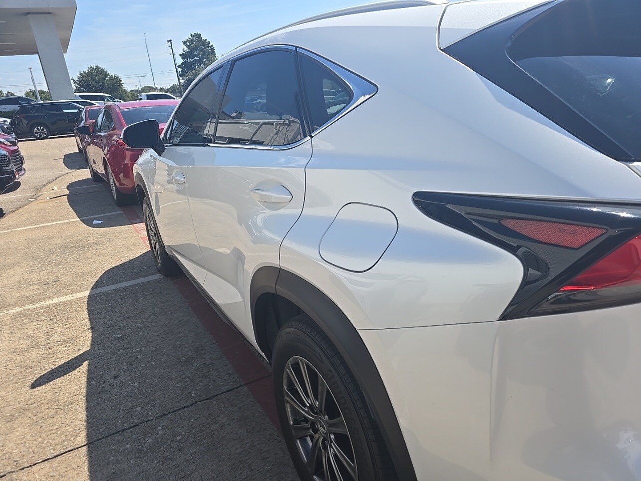2017 Lexus NX 200t Luxury photo 4