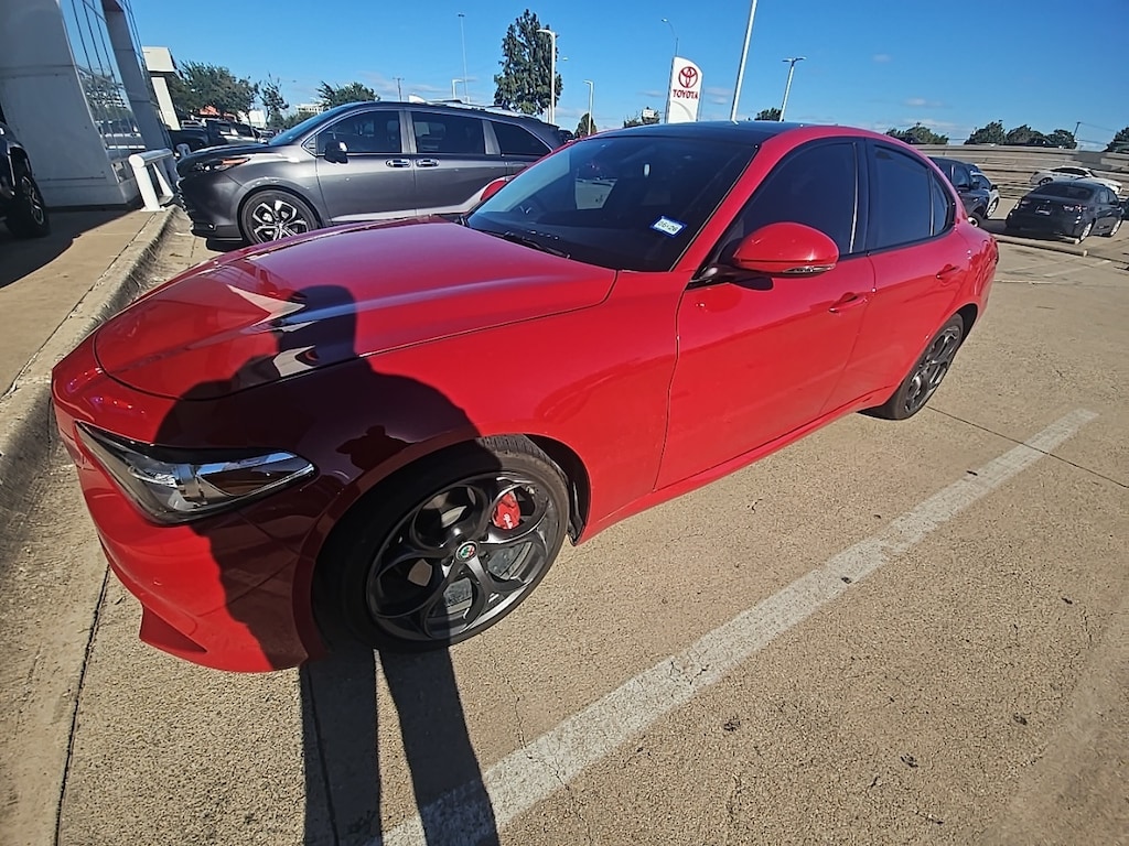Used 2018 Alfa Romeo Giulia Ti Sport w/Driver Assistance/Dual-Pane SR Sedan