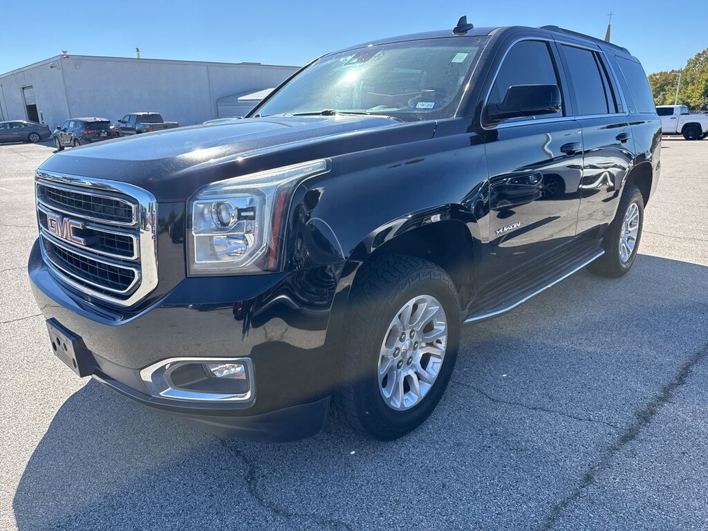 Used 2017 GMC Yukon SLT w/Premium Smooth Ride Suspension Package SUV