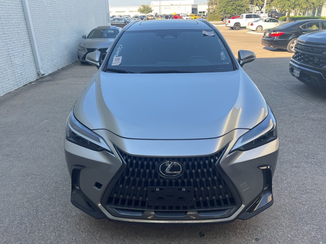 2022 Lexus NX 350 photo 2