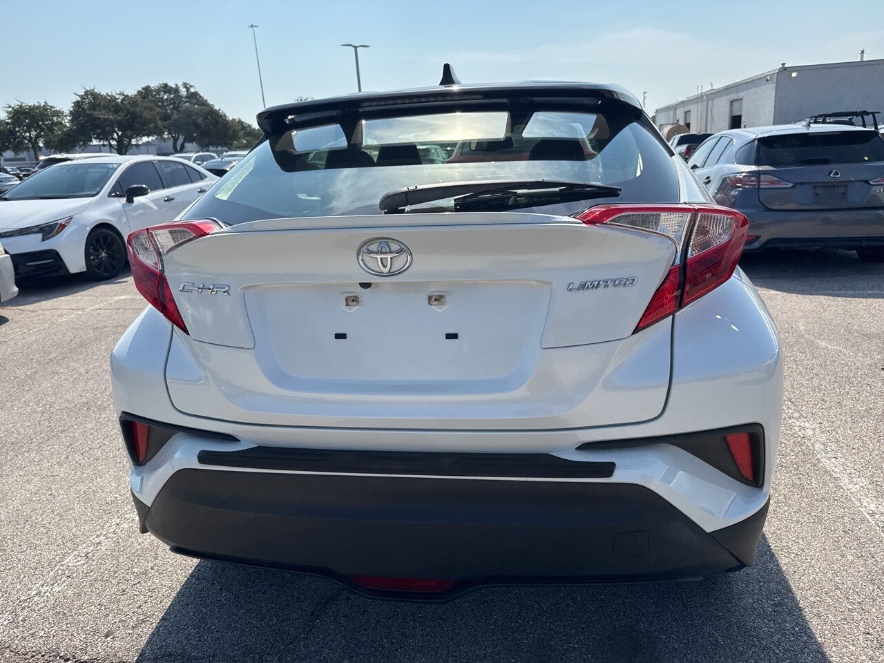 2019 Toyota C-HR Limited photo 4