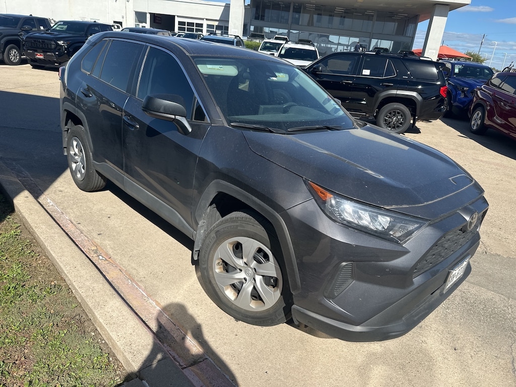 Used 2022 Toyota RAV4 LE w/Apple Carplay/Android Auto SUV