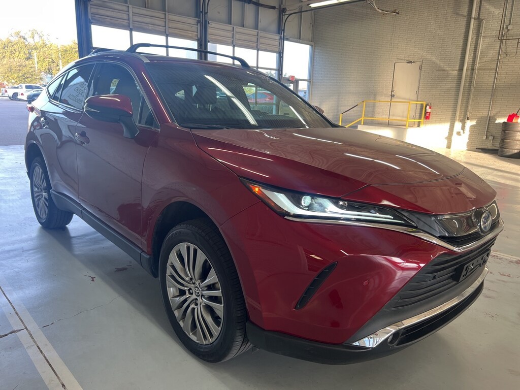 Used 2023 Toyota Venza XLE w/Premium Audio/Leather Seats/19-Inch Alloy SUV