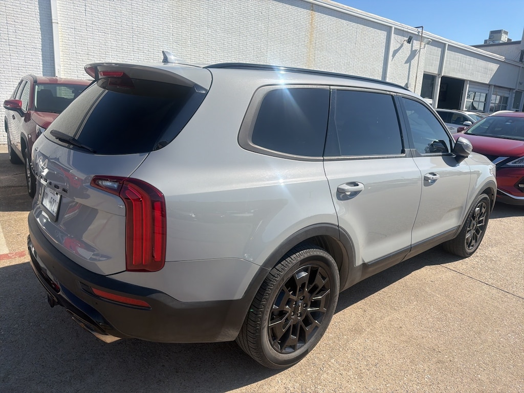 Used 2022 Kia Telluride EX Premium w/Nightfall Edition/NAV/Sunroof/Leather SUV