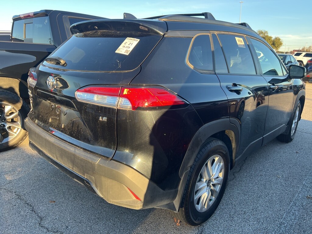 Used 2024 Toyota Corolla Cross LE SUV