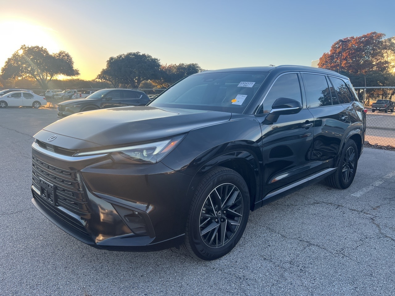 2025 Lexus TX Premium's photo