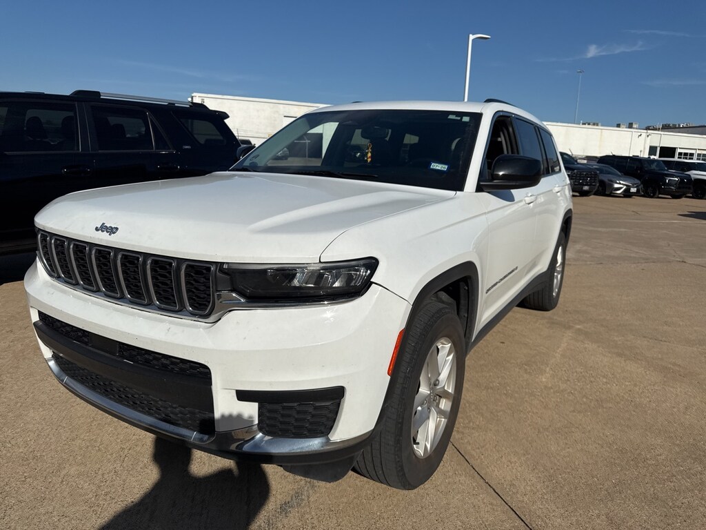 Used 2022 Jeep New Grand Cherokee Laredo w/Luxury Tech Group I SUV