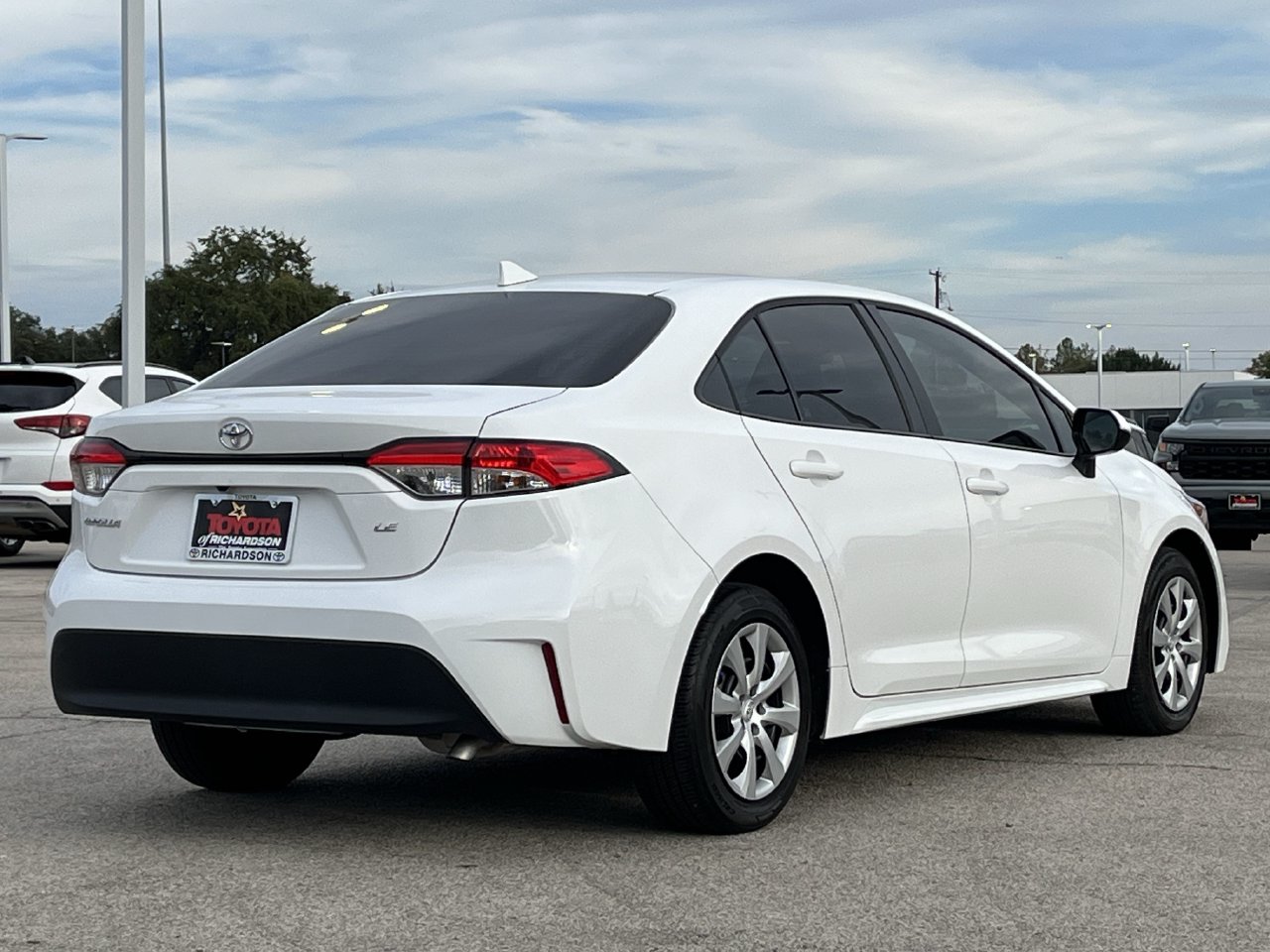 Used 2026 Toyota Corolla LE w/8-in Toyota Audio Multimedia System Sedan