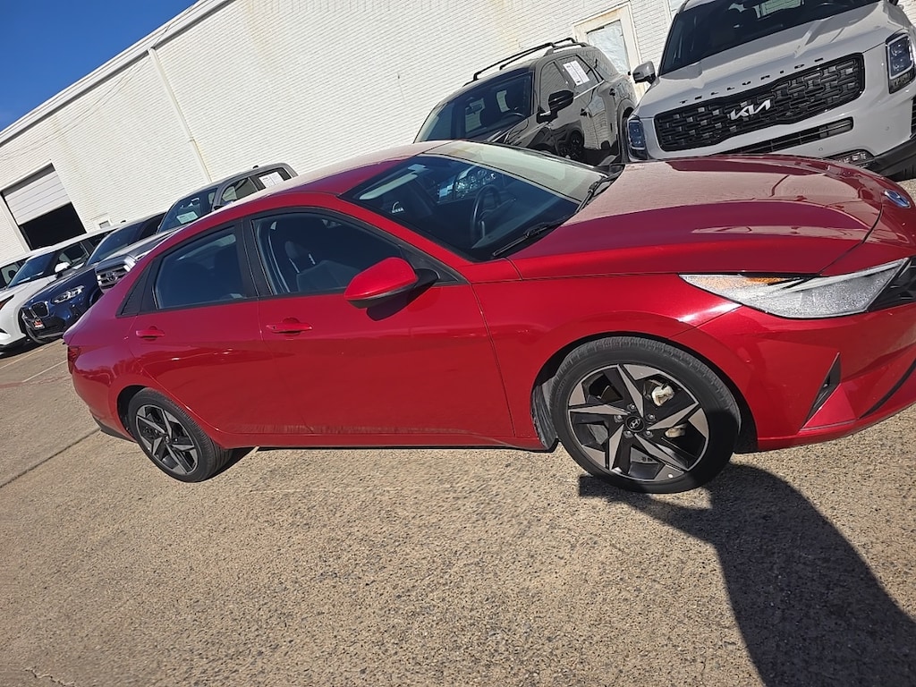 Used 2023 Hyundai Elantra SEL Sedan