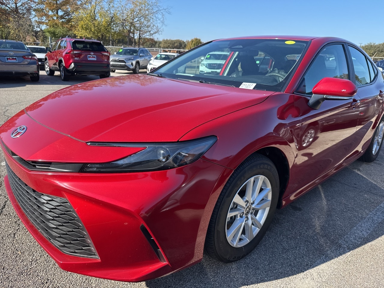 2025 Toyota Camry LE's photo