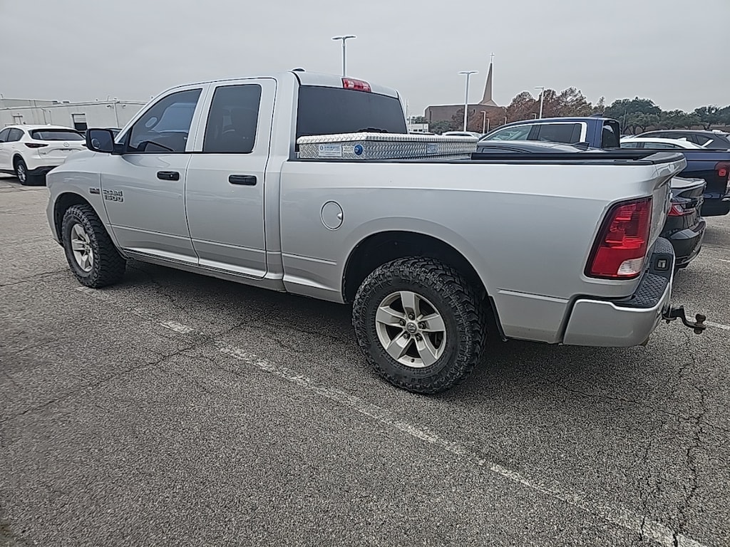 Used 2017 Ram 1500 Express w/Popular Equipment/17-in x 7-in Aluminum Truck Quad Cab