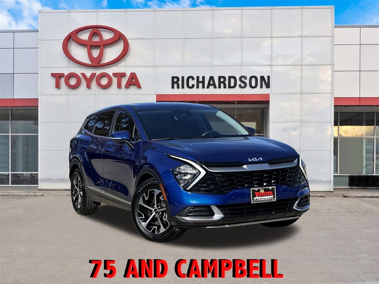 2023 Kia Sportage EX's photo