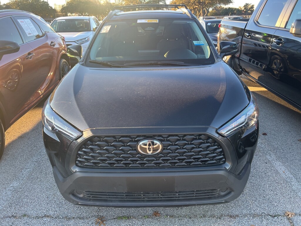 Used 2024 Toyota Corolla Cross LE SUV