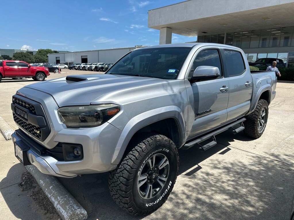 Used 2017 Toyota Tacoma TRD Sport w/Wheels: 17-in x 7.5-in Machined Alloy Truck Double Cab