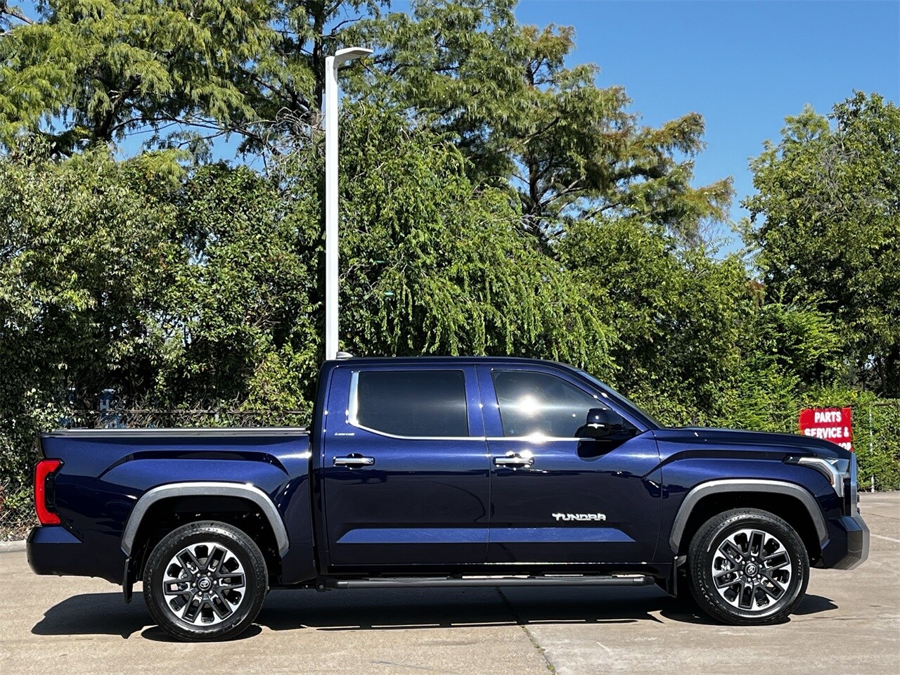 2025 Toyota Tundra Limited CrewMax photo 3