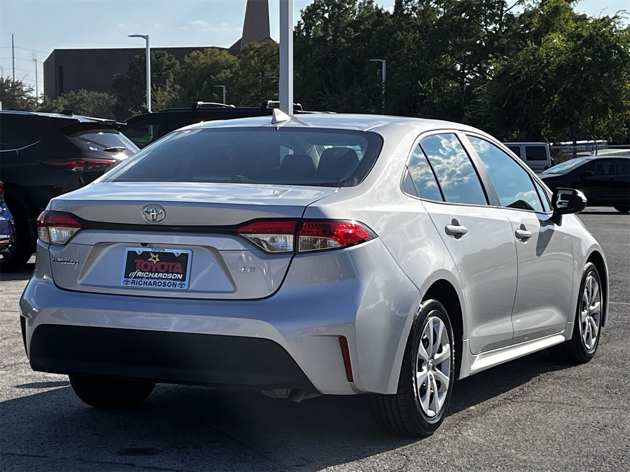 2024 Toyota Corolla LE photo 3