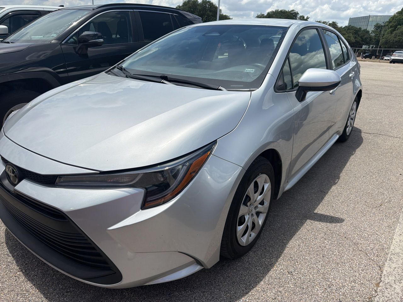 2025 Toyota Corolla LE CVT's photo