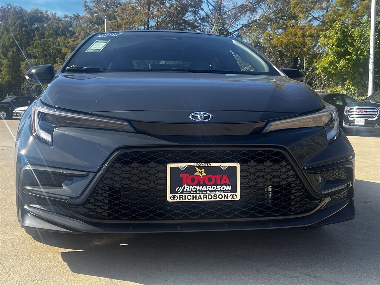 2025 Toyota Corolla LE photo 3
