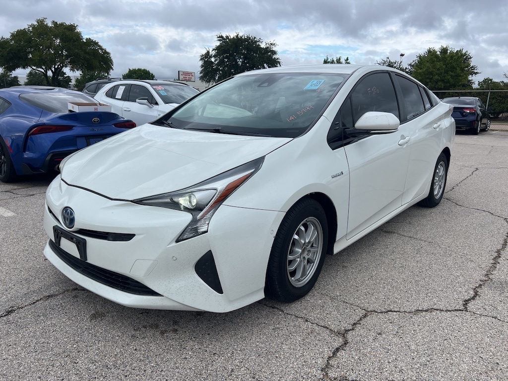 Used 2017 Toyota Prius Two w/Safety Plus Package/Entune Audio Hatchback