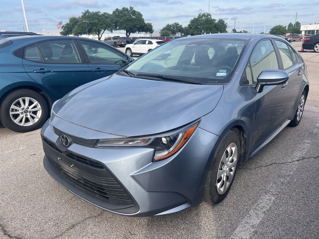 Used 2024 Toyota Corolla LE w/8-Inch Toyota Audio Multimedia Sedan