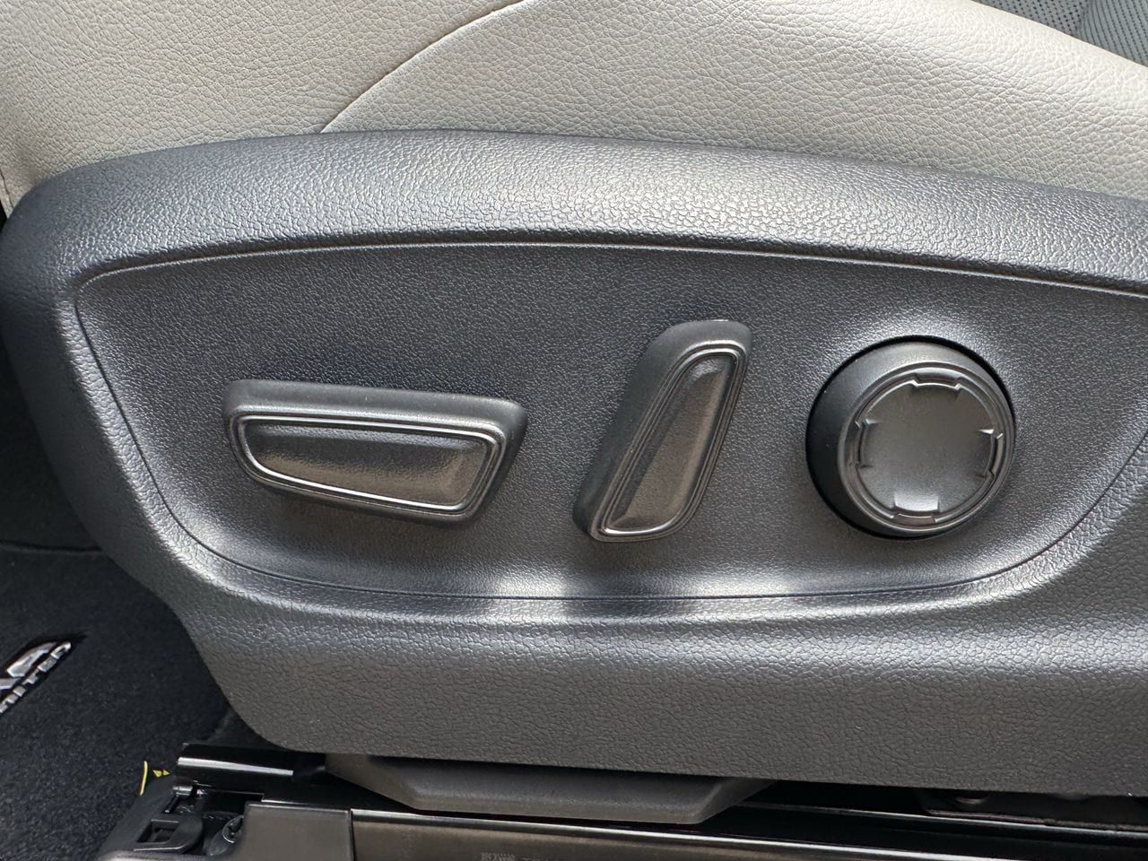 2026 Toyota Tacoma Limited - Photo 21