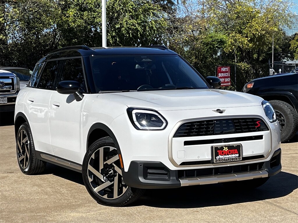Used 2025 MINI Countryman Base ALL4 w/Panoroof/18-in Alloy SUV