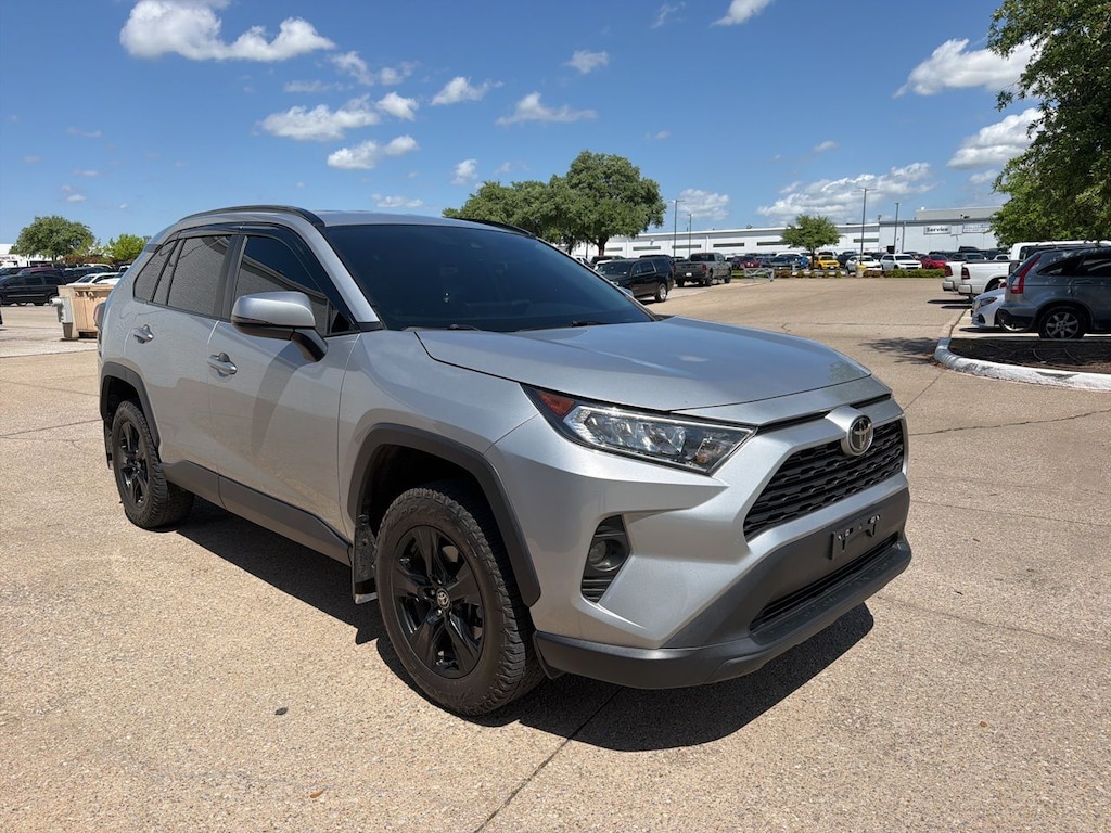 Used 2021 Toyota RAV4 XLE SUV