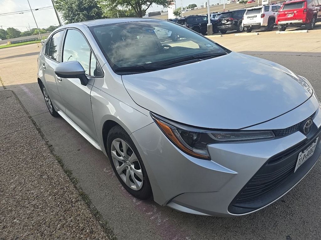 Used 2023 Toyota Corolla LE w/Premium Fabric Seat Sedan