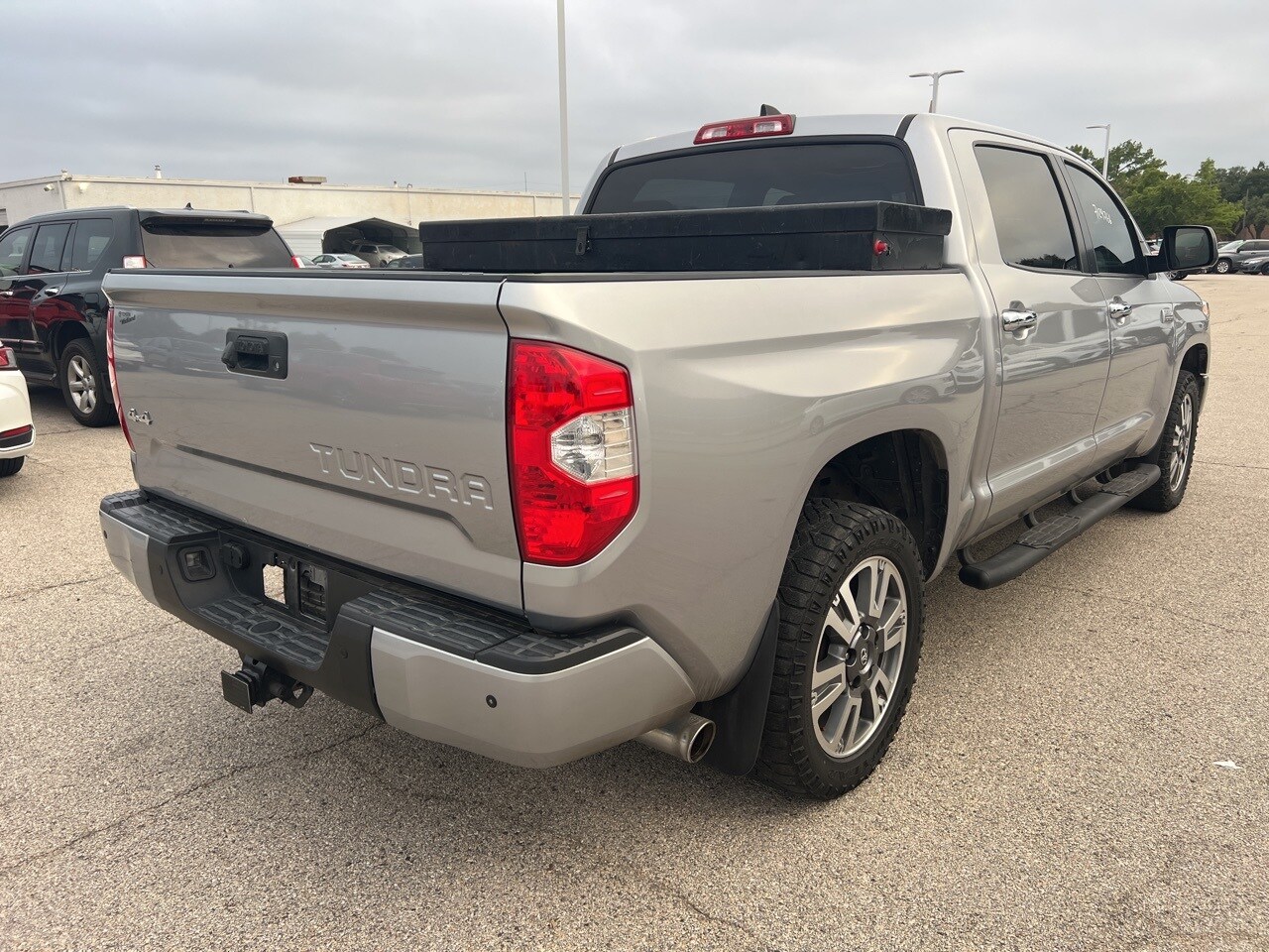2021 Toyota Tundra Platinum Grade photo 4