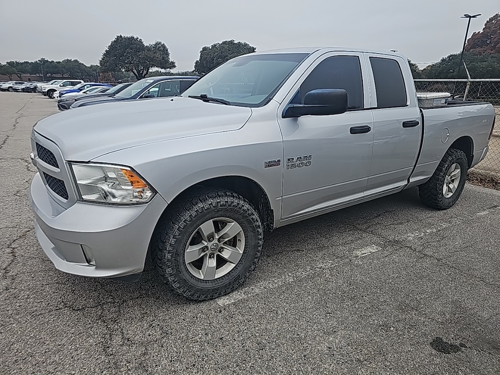 Used 2017 Ram 1500 Express w/Popular Equipment/17-in x 7-in Aluminum Truck Quad Cab