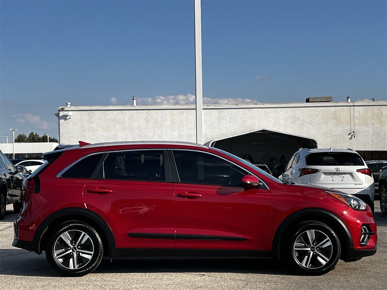 2022 Kia Niro LXS photo 3