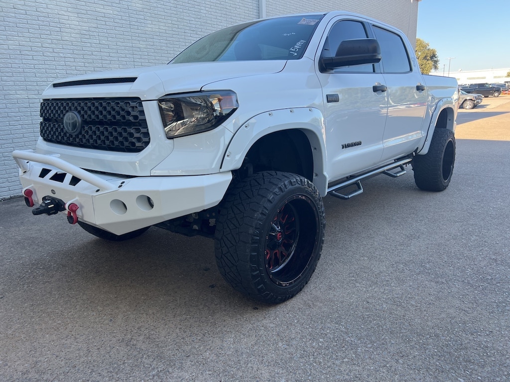 Used 2020 Toyota Tundra SR5 w/6-Inch Lift/Fuel Wheels/Red Costume Leather Truck CrewMax