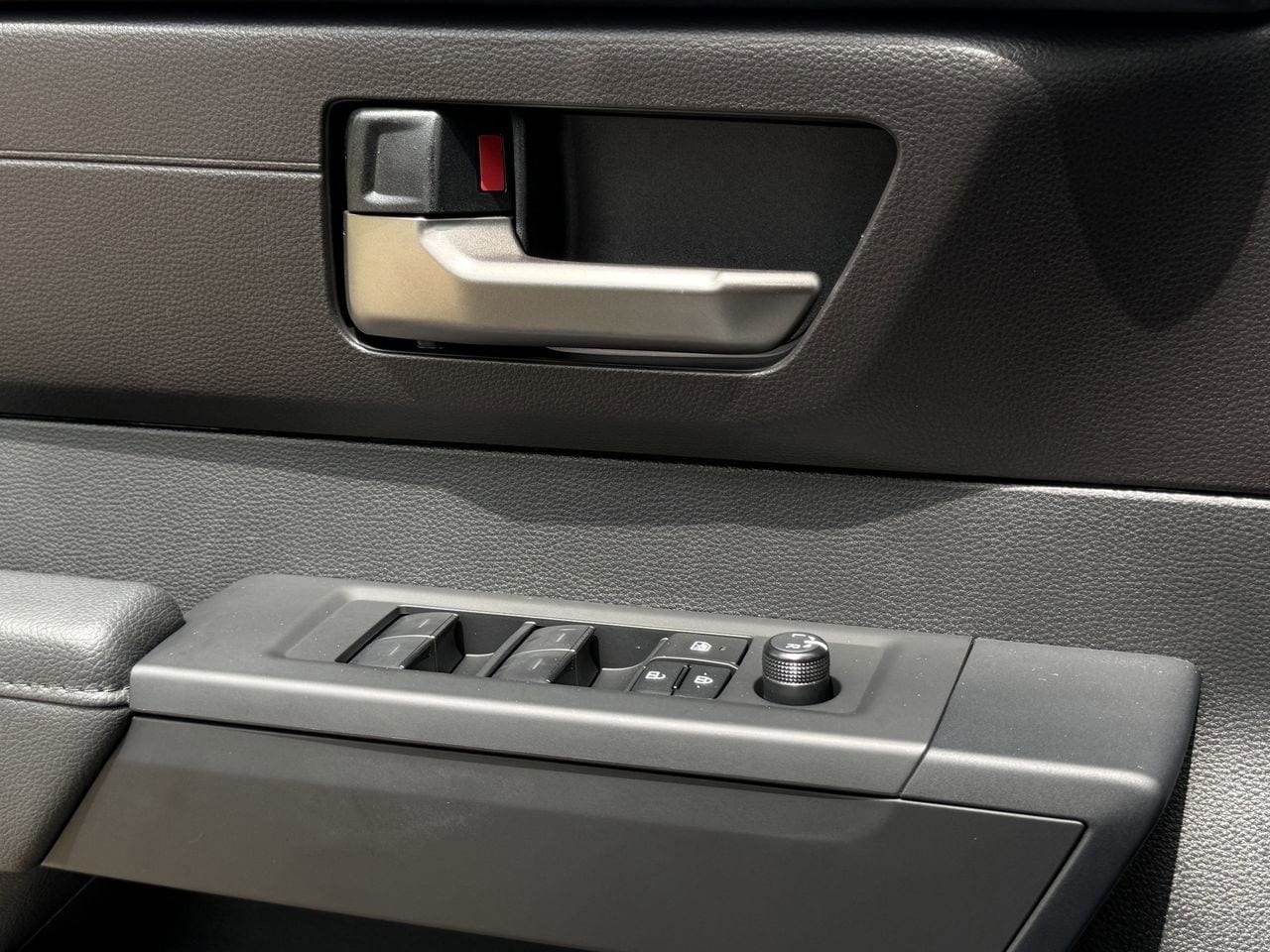2026 Toyota Tundra SR5 - Photo 18