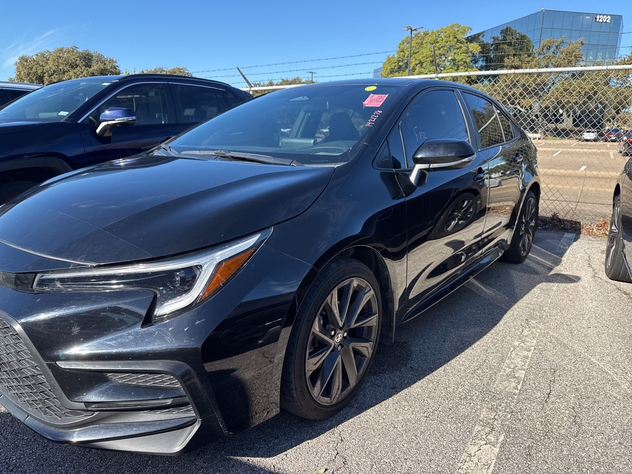 2023 Toyota Corolla SE's photo