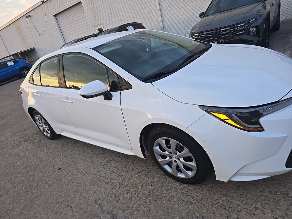 Used 2022 Toyota Corolla LE w/Exterior Parking Camera Rear Sedan