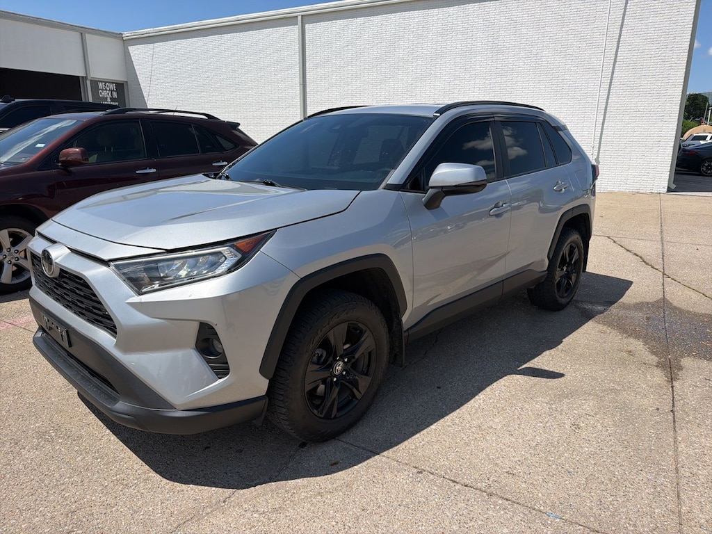 Used 2021 Toyota RAV4 XLE SUV