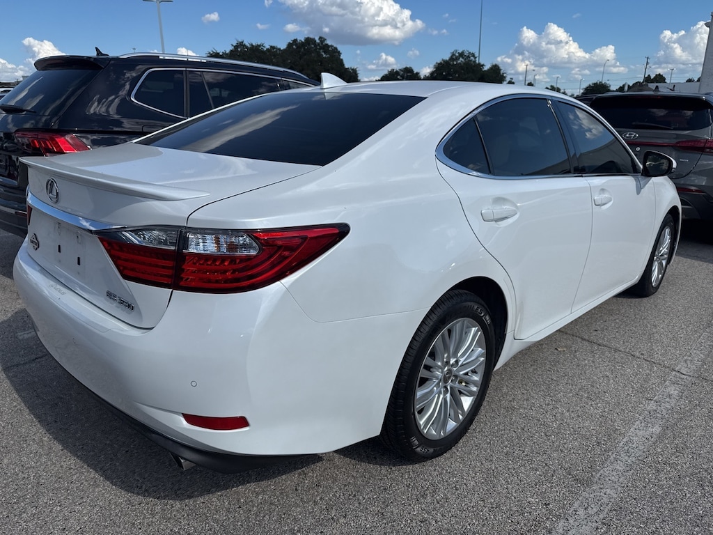 Used 2015 Lexus ES 350 350 Crafted Line w/Sunroof/Perforated Nuluxe Seats Sedan