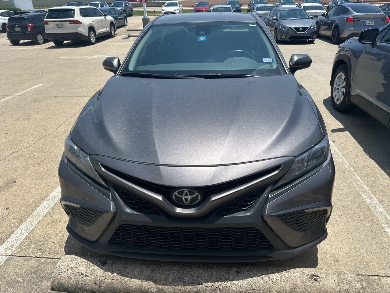 2023 Toyota Camry SE photo 2