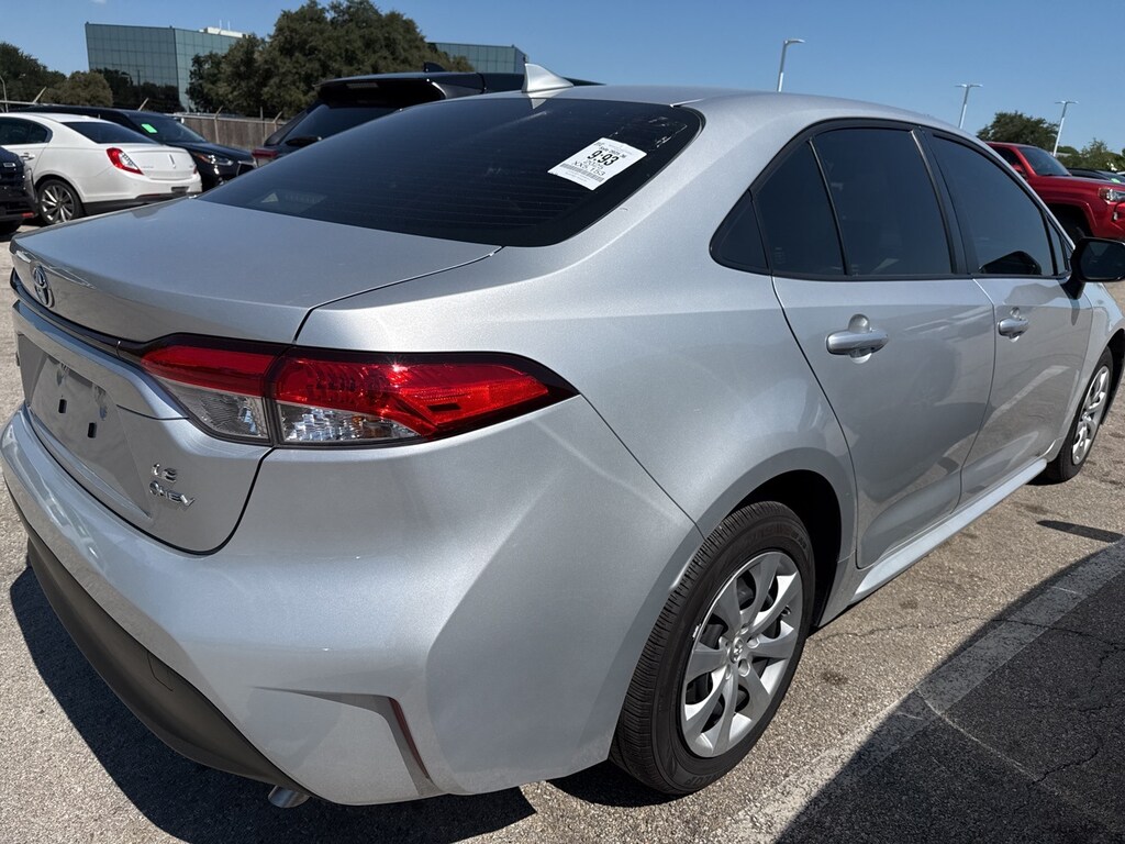 Used 2025 Toyota Corolla Hybrid LE w/8-in Toyota Audio Multimedia Sedan